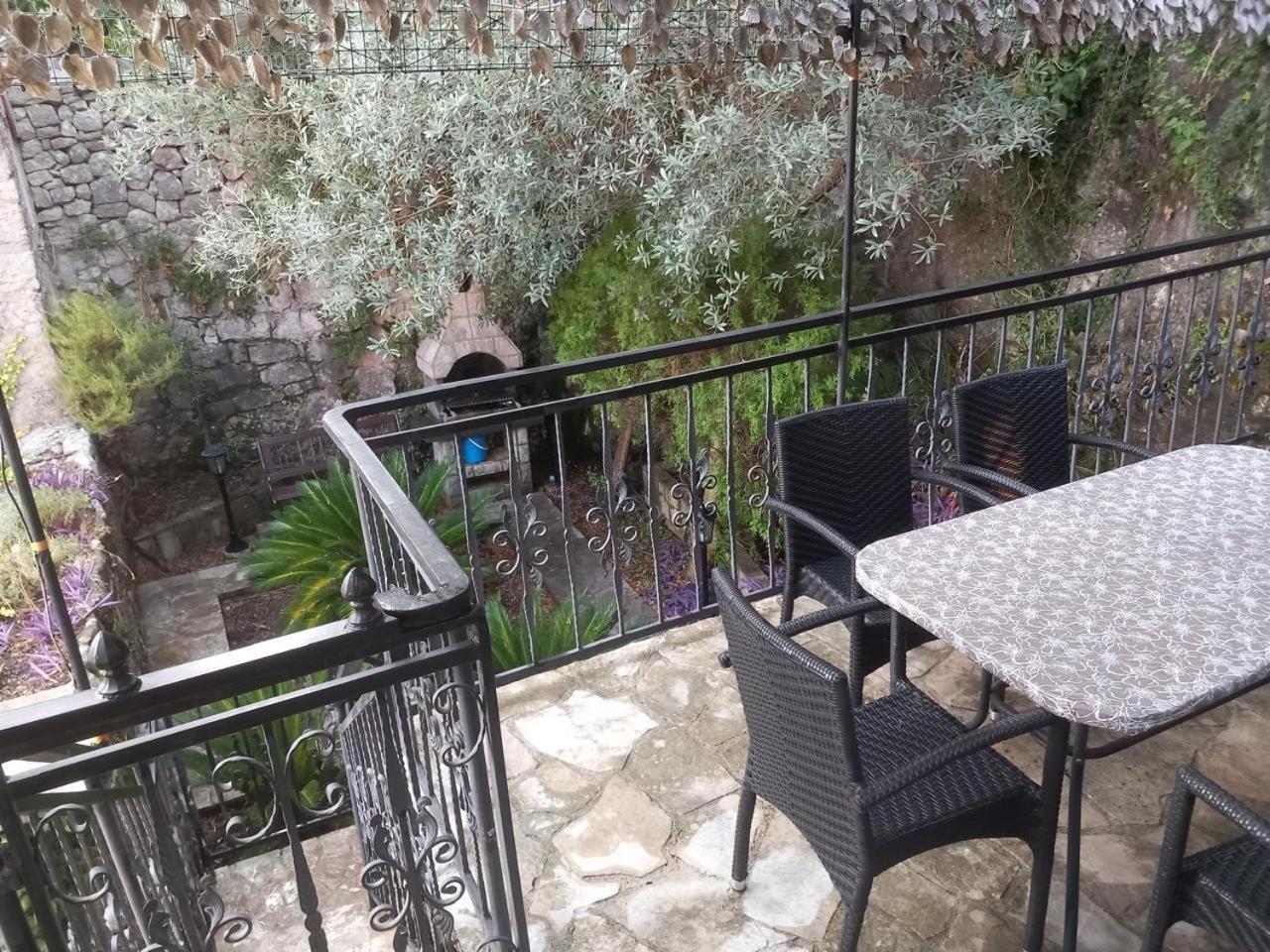 פראסט Holiday Home Stone House מראה חיצוני תמונה